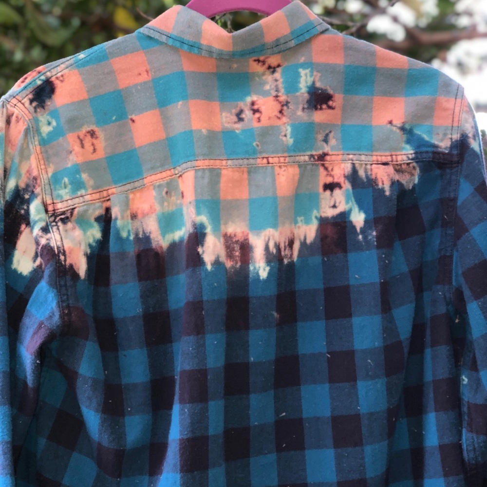 ONE OF A KIND Medium flannel  hand bleached - Picture 5 of 5
